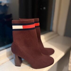 Tommy Hilfiger Chocolate Heeled Boots with Tricolor Band